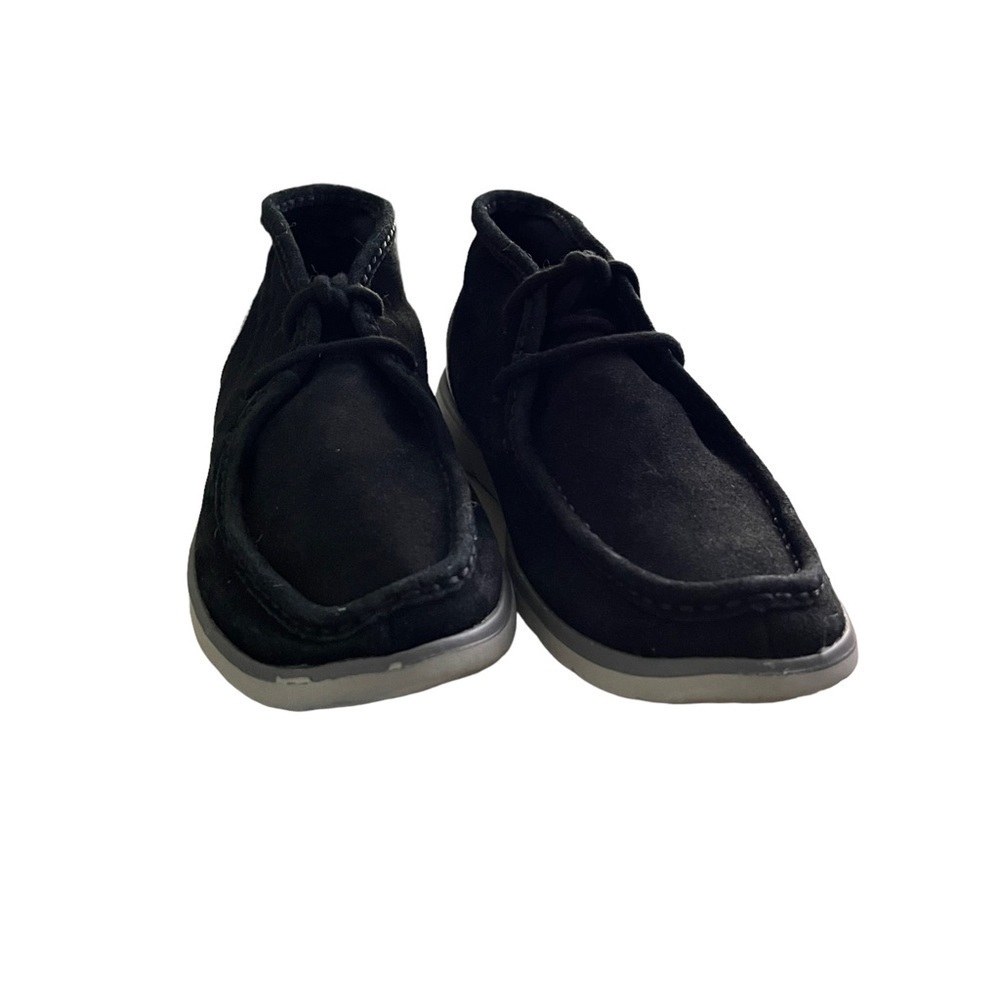 UGG Woman Shoes Size 7